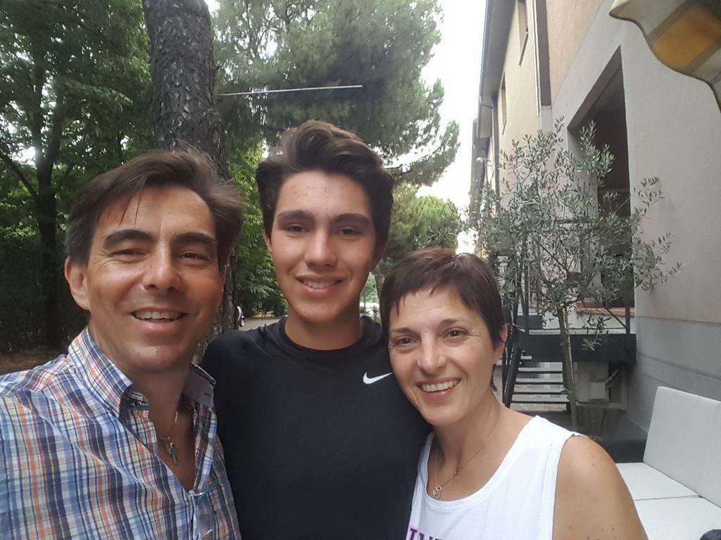 Hotel La Passeggiata デセンツァーノ・デル・ガルダ エクステリア 写真