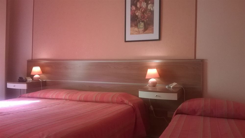 Hotel La Passeggiata デセンツァーノ・デル・ガルダ エクステリア 写真